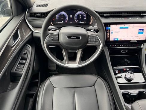 New 2026 Jeep Grand Cherokee Limited AWD/4WD image 37