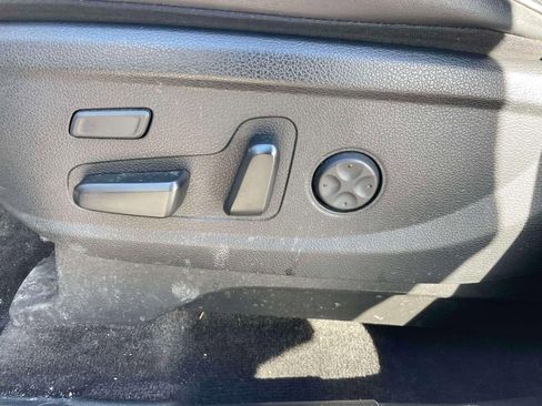 Used 2022 Hyundai Palisade Calligraphy image 19