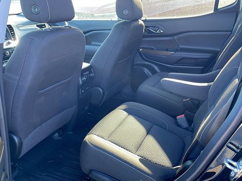 Used 2023 GMC Acadia SLE w/ Driver Convenience Package image 13