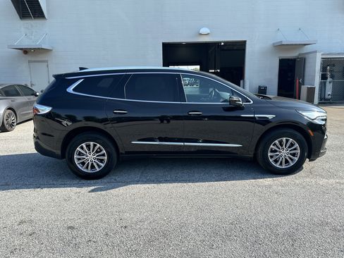 Used 2024 Buick Enclave Premium image 4