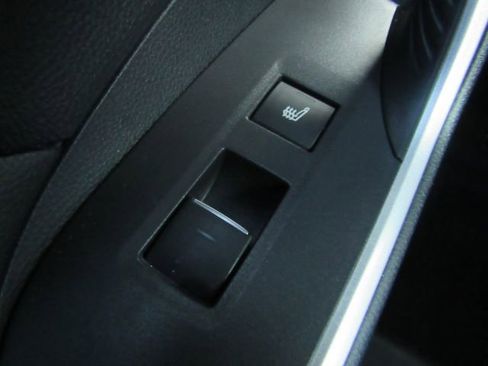 Used 2024 Toyota RAV4 SE image 29