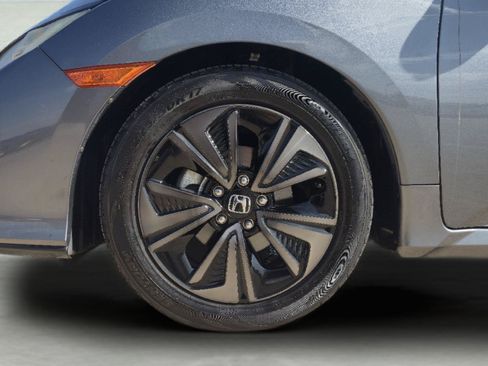 Used 2018 Honda Civic EX image 11