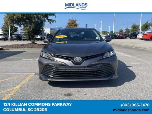 Used 2019 Toyota Camry LE FWD image 2