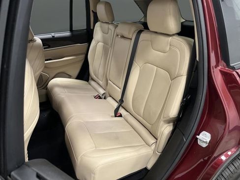 Used 2022 Jeep Grand Cherokee Limited w/ Luxury Tech Group II image 30