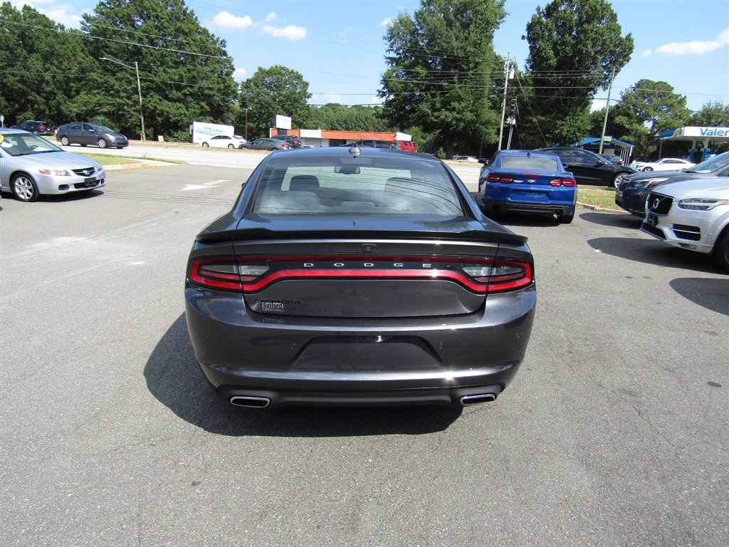 Used 2018 Dodge Charger SXT Plus w/ Blacktop Package RWD image 6