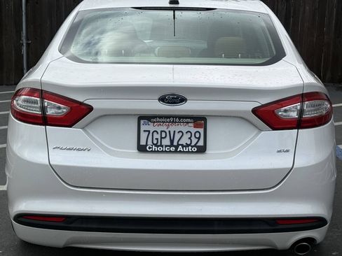 Used 2014 Ford Fusion SE FWD image 5