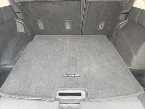 Used 2024 Nissan Rogue SV FWD image 26