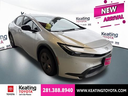 Used 2026 Toyota Prius LE FWD image 1