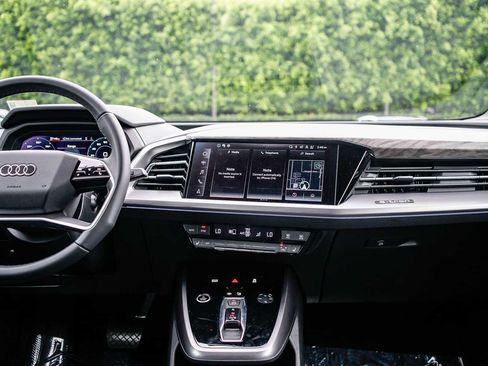 Used 2023 Audi Q4 e-tron Premium Plus w/ Premium Plus image 13