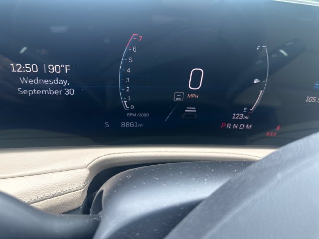 Used 2024 Cadillac XT4 Premium Luxury FWD image 17