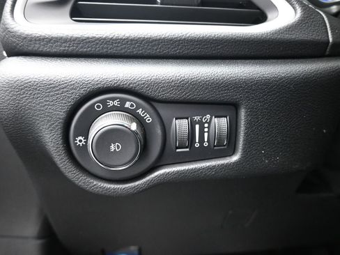 New 2026 Chrysler Pacifica Select image 23