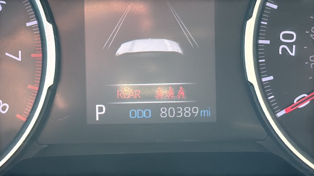 Used 2020 Toyota RAV4 XLE Premium FWD image 20