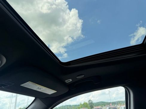 Used 2018 Jeep Grand Cherokee High Altitude AWD/4WD image 14