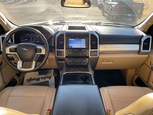 Used 2019 Ford F250 Lariat w/ Chrome Package image 24