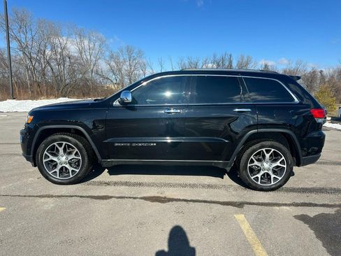 Used 2019 Jeep Grand Cherokee Limited image 2