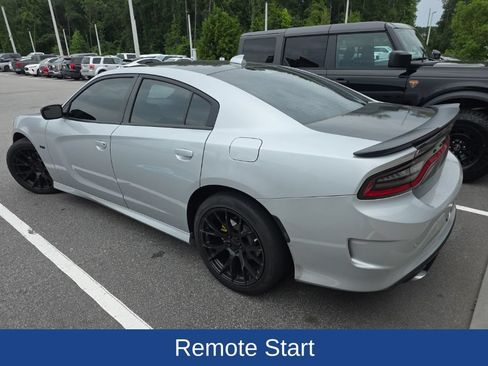 Used 2022 Dodge Charger R/T w/ Blacktop Package RWD image 4