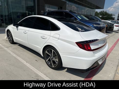 Used 2021 Hyundai Sonata SEL Plus w/ Tech Package FWD image 11