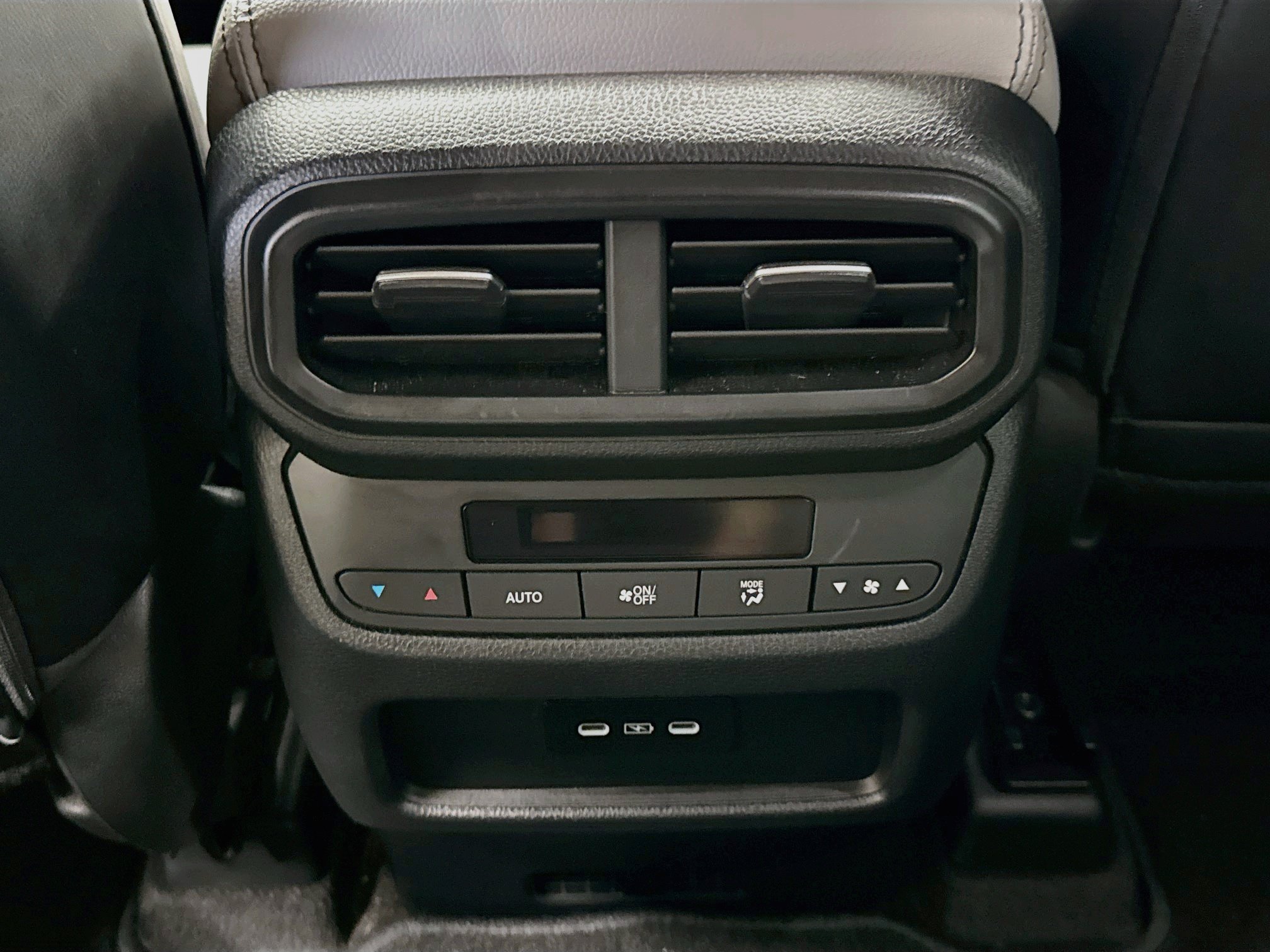 Used 2025 Honda Pilot EX-L image 26