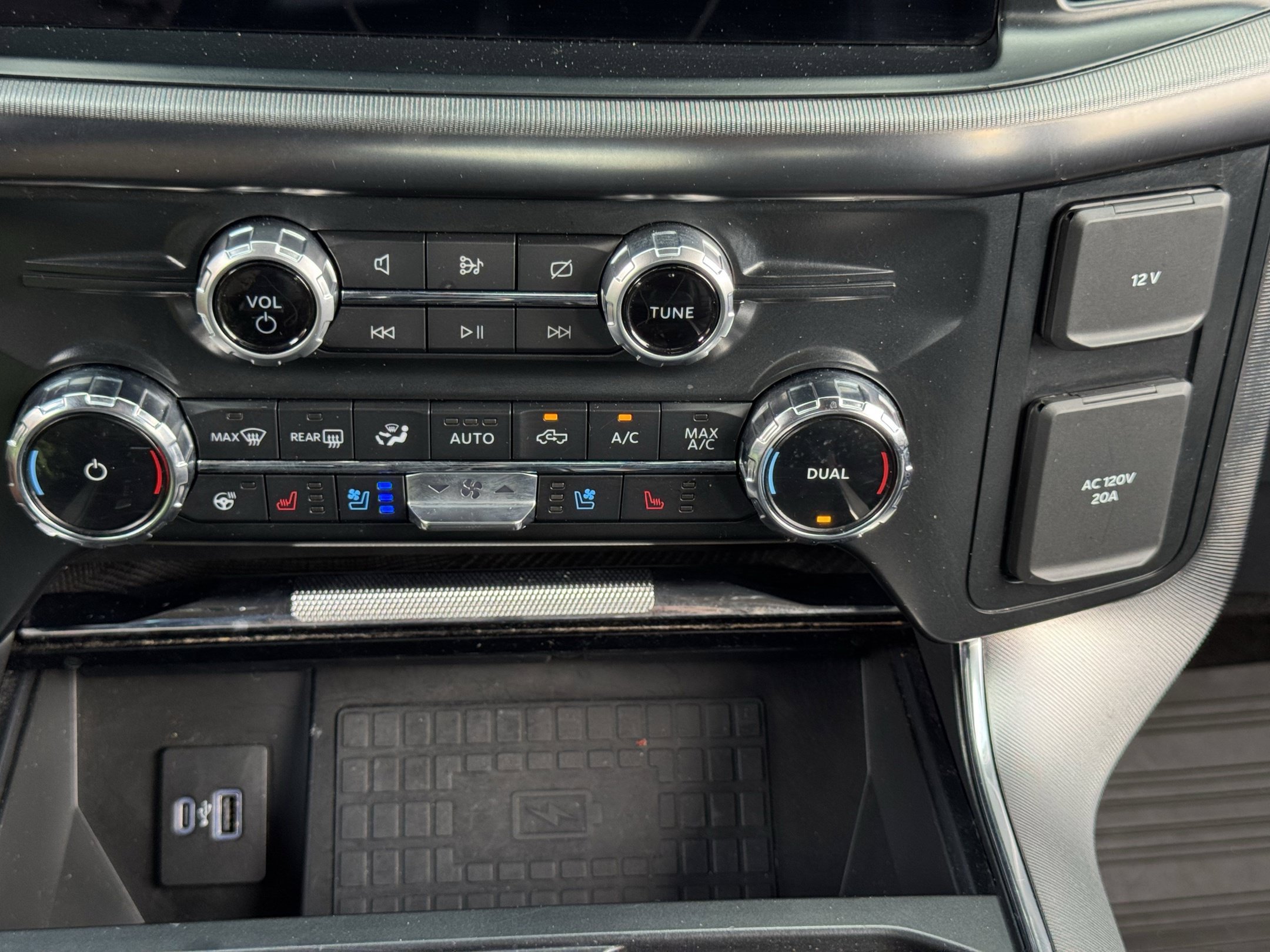 Used 2022 Ford F150 Platinum w/ Equipment Group 701A High AWD/4WD image 20