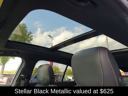 Used 2023 Cadillac XT4 Sport w/ Cold Weather Package image 7