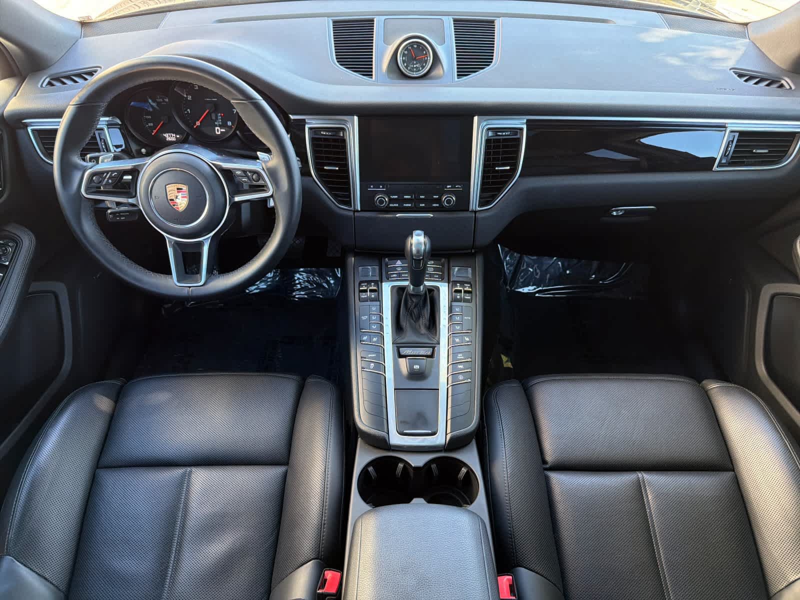 Used 2018 Porsche Macan AWD/4WD image 6