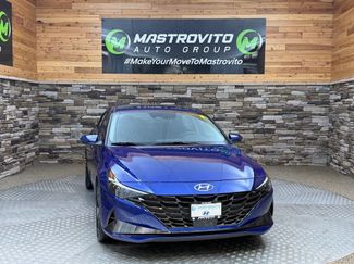 Used 2023 Hyundai Elantra Limited w/ Cargo Package FWD video 3
