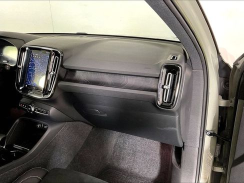 Used 2023 Volvo XC40 Recharge Plus AWD/4WD image 16