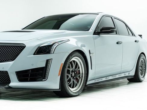 Used 2018 Cadillac CTS V w/ Carbon Fiber Package image 11