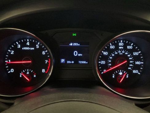 Used 2019 Kia Sedona LX image 15