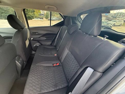 Used 2021 Nissan Kicks SV FWD image 28