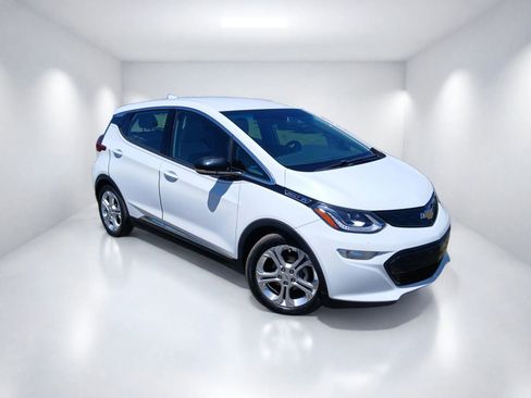 Used 2017 Chevrolet Bolt LT FWD image 1