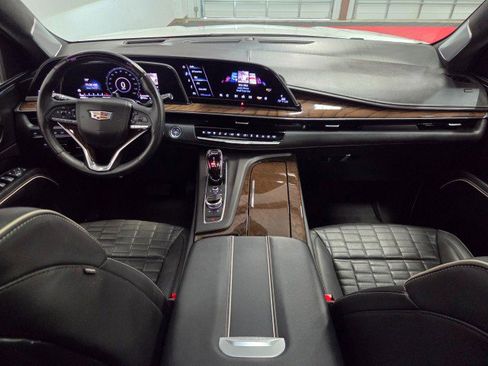 Used 2023 Cadillac Escalade ESV Sport Platinum w/ LPO, ONYX Package image 8