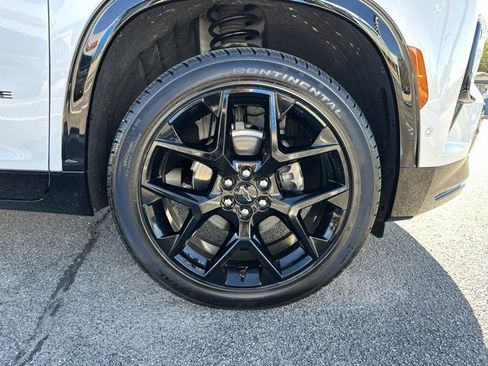 Used 2024 Chevrolet Traverse RS w/ LPO, Floor Liner Package image 5