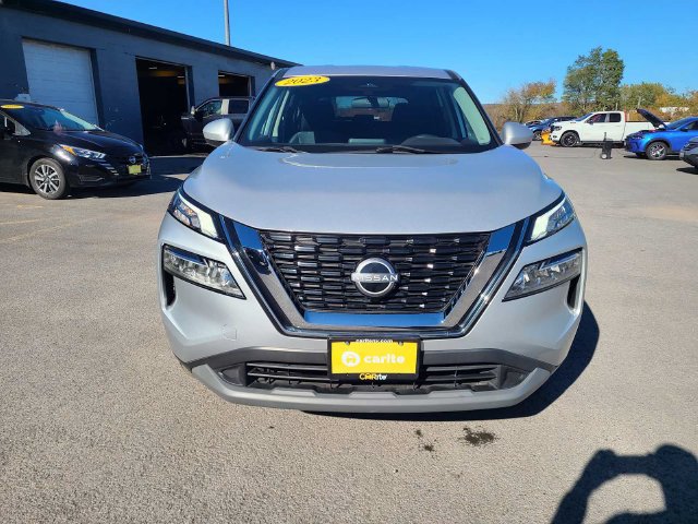 Used 2023 Nissan Rogue SV AWD/4WD image 3
