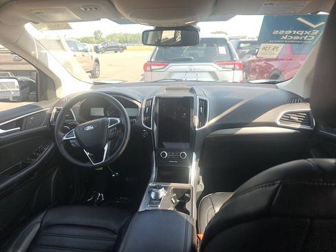 Used 2024 Ford Edge SEL w/ Convenience Package AWD/4WD image 8