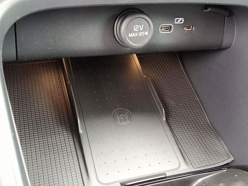 New 2026 Volvo XC40 B5 Plus w/ Protection Package Premier image 16