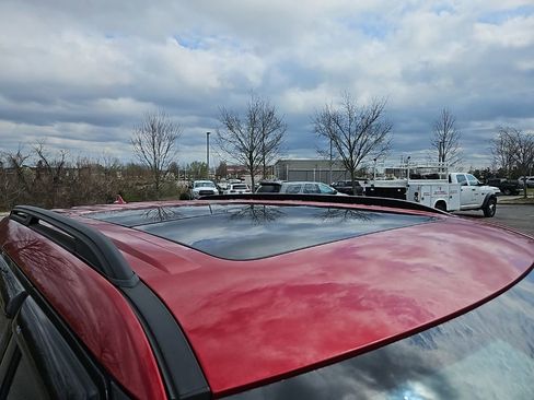 Used 2020 Ford Explorer XLT w/ Equipment Group 202A image 9