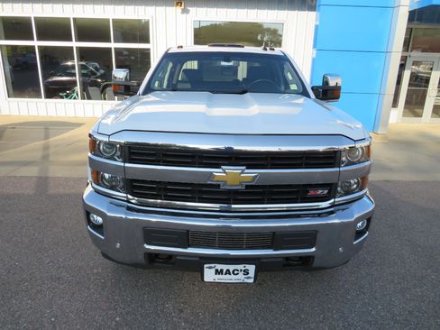 Used 2017 Chevrolet Silverado 3500 LTZ image 16