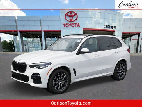 Used 2022 BMW X5 xDrive40i w/ M Sport Package AWD/4WD image 1