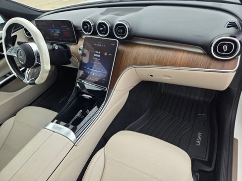 Used 2025 Mercedes-Benz C 300 Sedan image 21