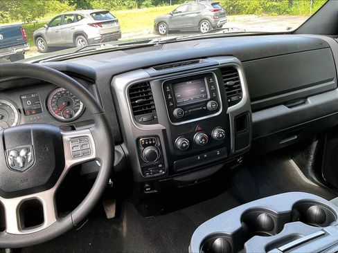 Used 2022 RAM 1500 Warlock AWD/4WD image 18