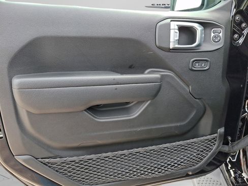 Certified 2022 Jeep Wrangler Unlimited Sport w/ Sun And Sound Package image 13