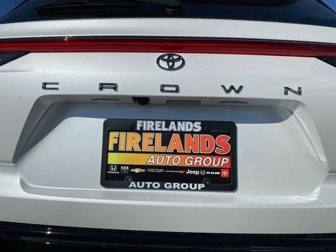 New 2025 Toyota Crown Signia image 16