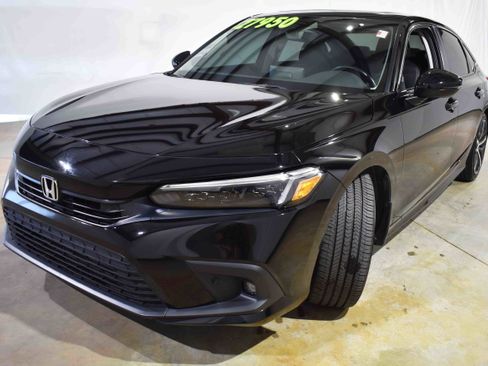 Certified 2024 Honda Civic Touring image 5