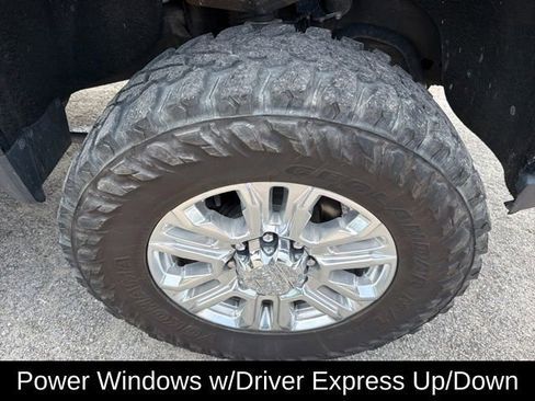 Used 2020 GMC Sierra 2500 Denali w/ Denali Ultimate Package AWD/4WD image 17