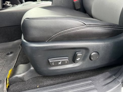 Used 2022 Toyota 4Runner SR5 Premium AWD/4WD image 15
