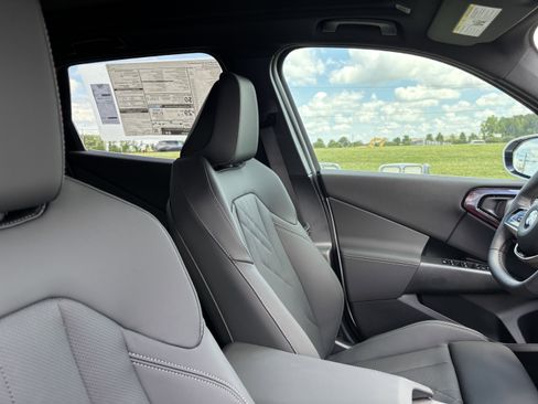 Used 2025 BMW X3 xDrive30i w/ Convenience Package image 21