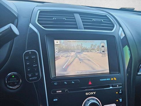 Used 2018 Ford Explorer Platinum image 23