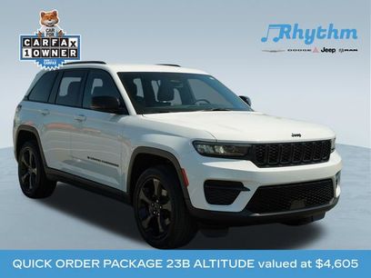 Used 2023 Jeep Grand Cherokee Altitude