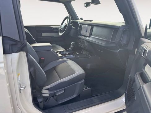 New 2025 Ford Bronco 2-Door w/ Sasquatch Package AWD/4WD image 15